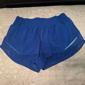 Lululemon Hotty hot shorts 2.5in